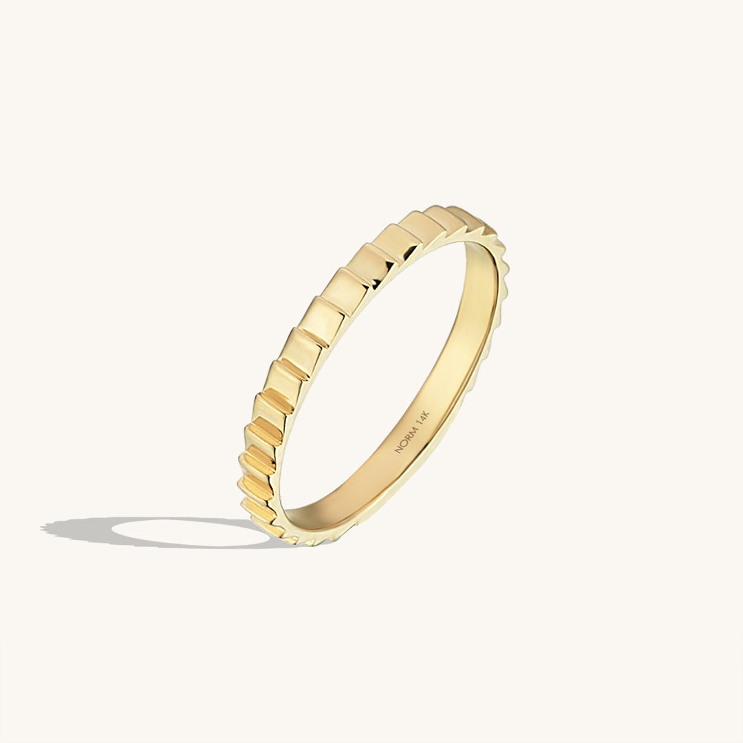 Minimalist Infinity Ring in Gold