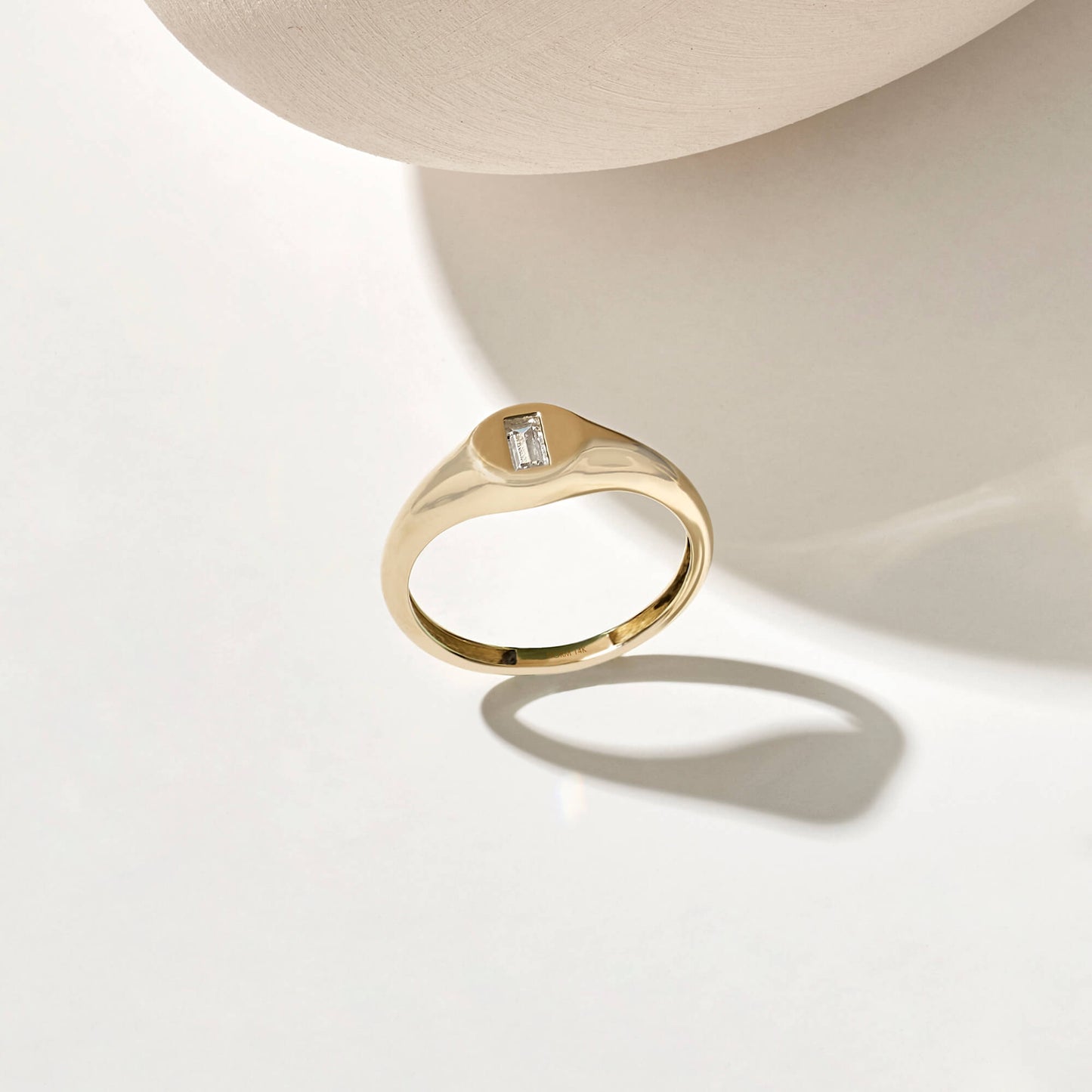 Baguette Signet Ring in Gold