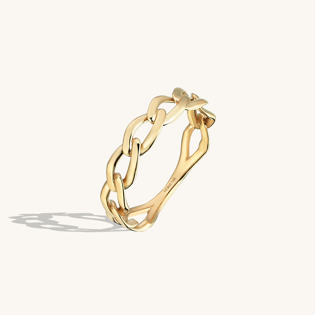 Bold Chain Ring in Gold