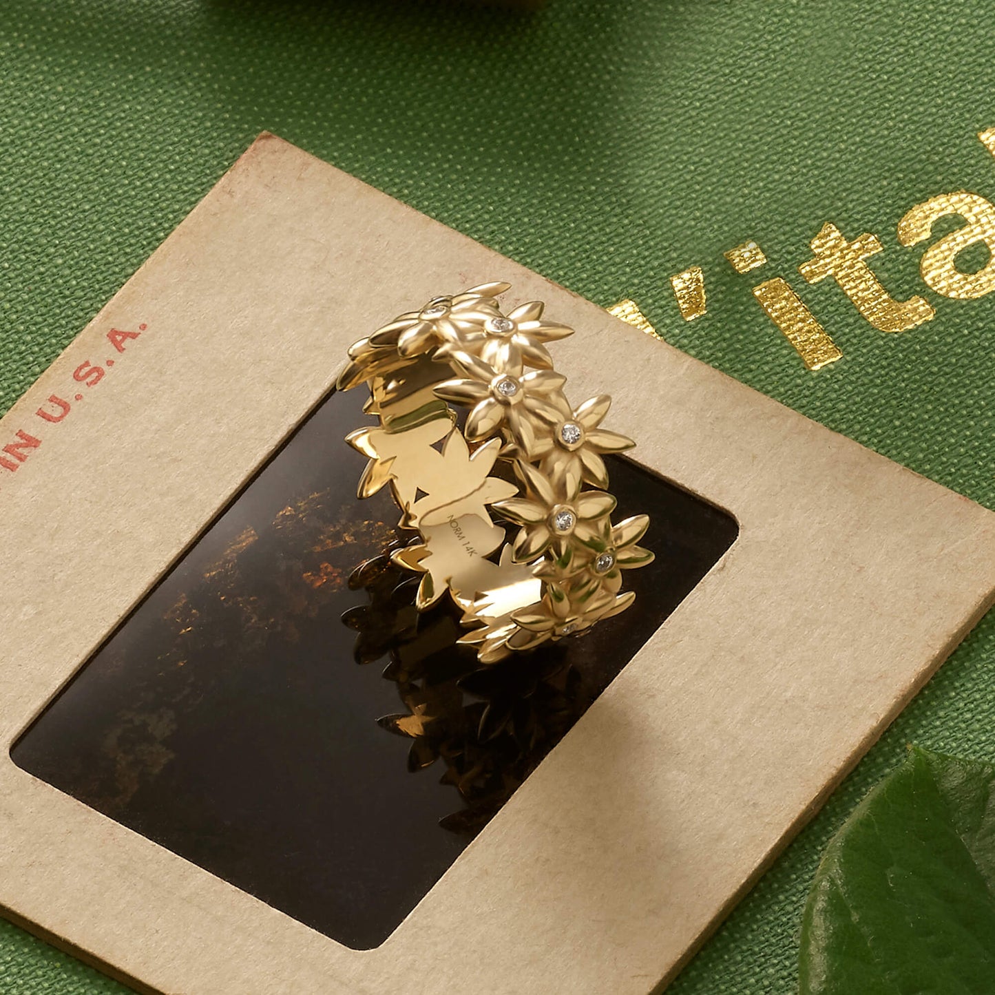 Bold Flower Band Ring in Gold