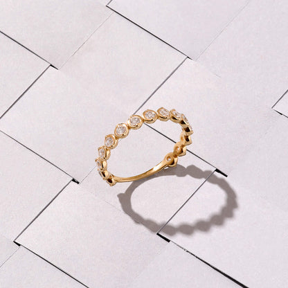 Bold Solo Band Ring in Gold