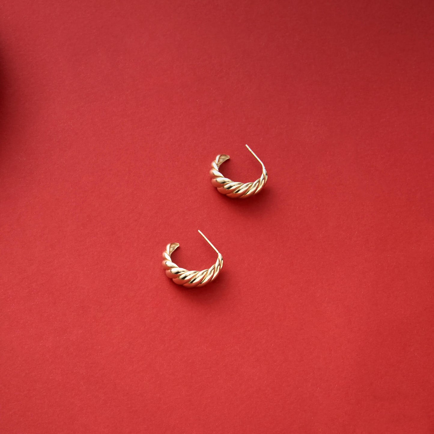 Croissant Earrings in Gold