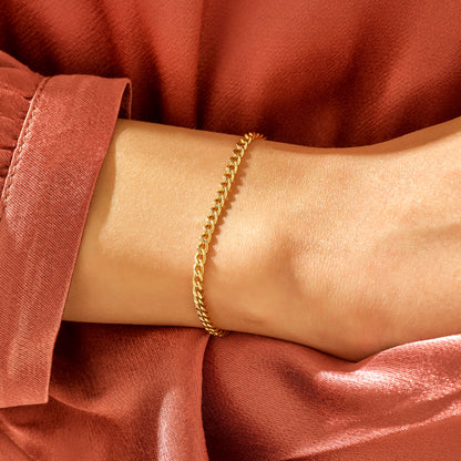 Curb Chain Bracelet in Gold