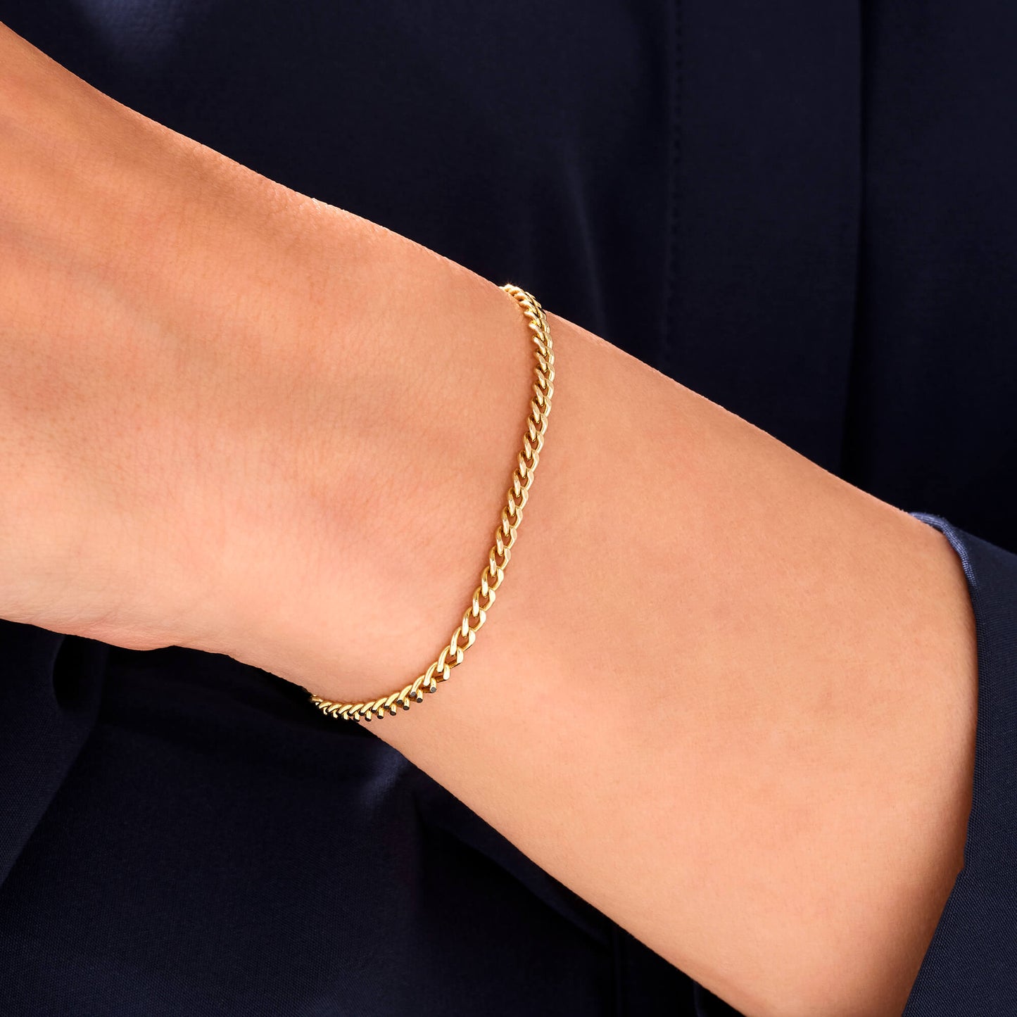 Curb Chain Bracelet in Gold