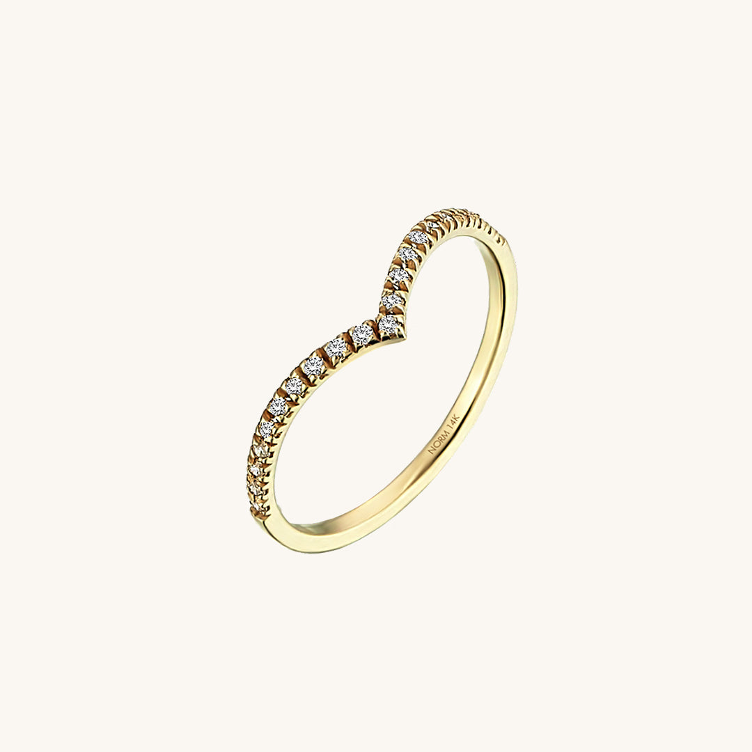 Minimal Curved Band Ring in Gold