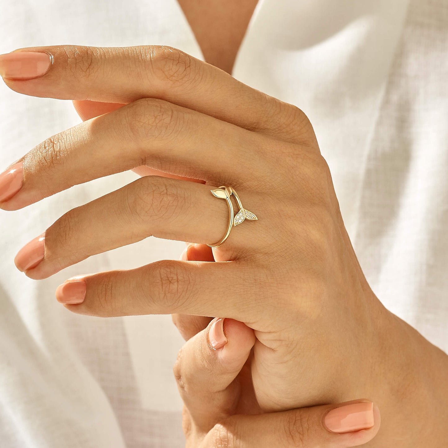 Dolphin Ring in Gold