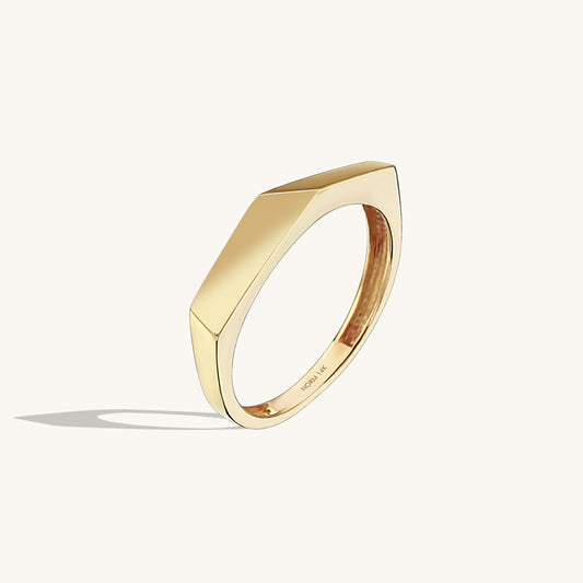 Edge Ring in Gold