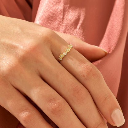 Flower Curved Ring in Gold