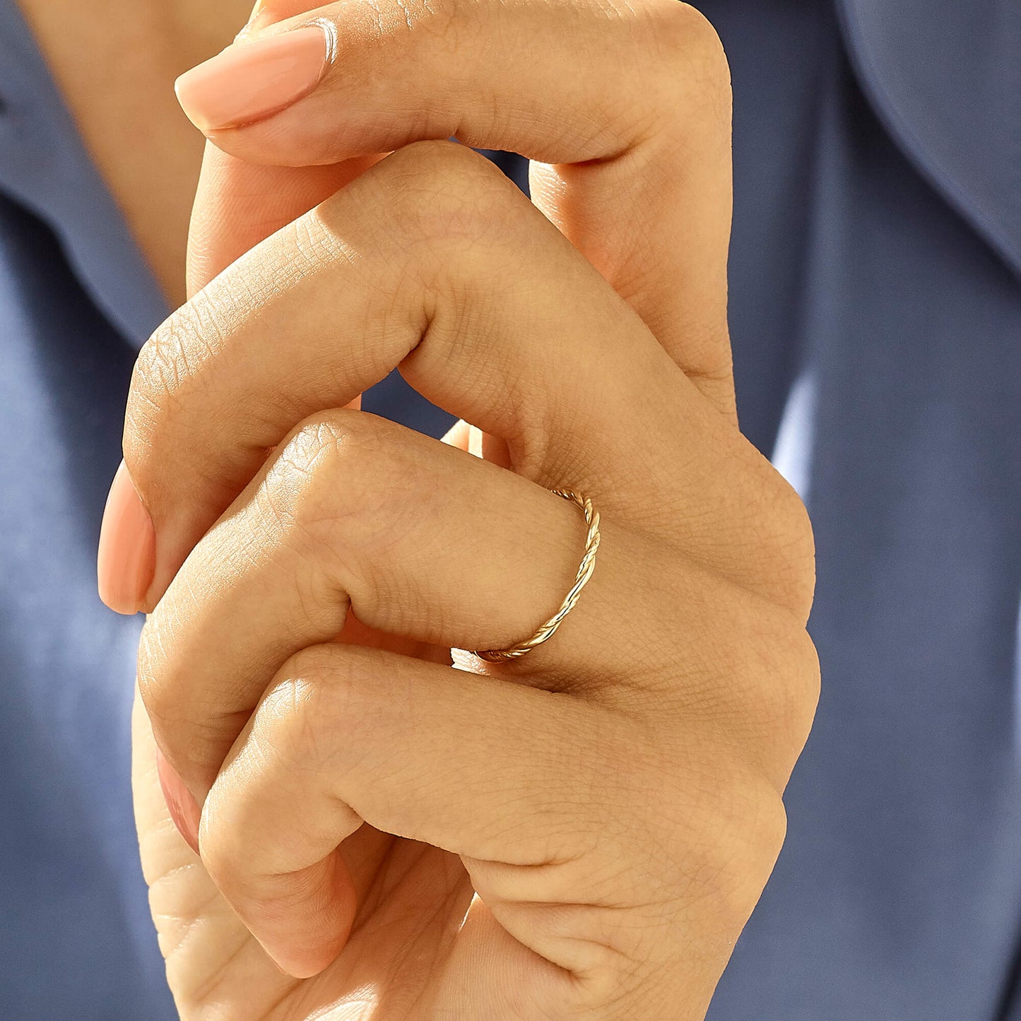 Hammered Twisted Ring in Gold