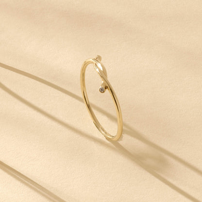 Iconic Knot Ring in Gold