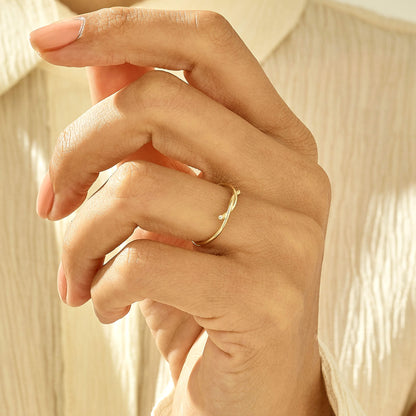 Iconic Knot Ring in Gold