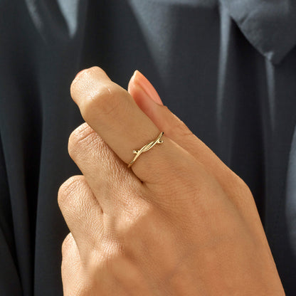 Iconic Knot Ring in Gold
