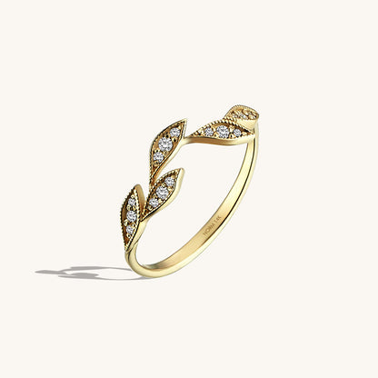Iconic Leaf Ring in Gold