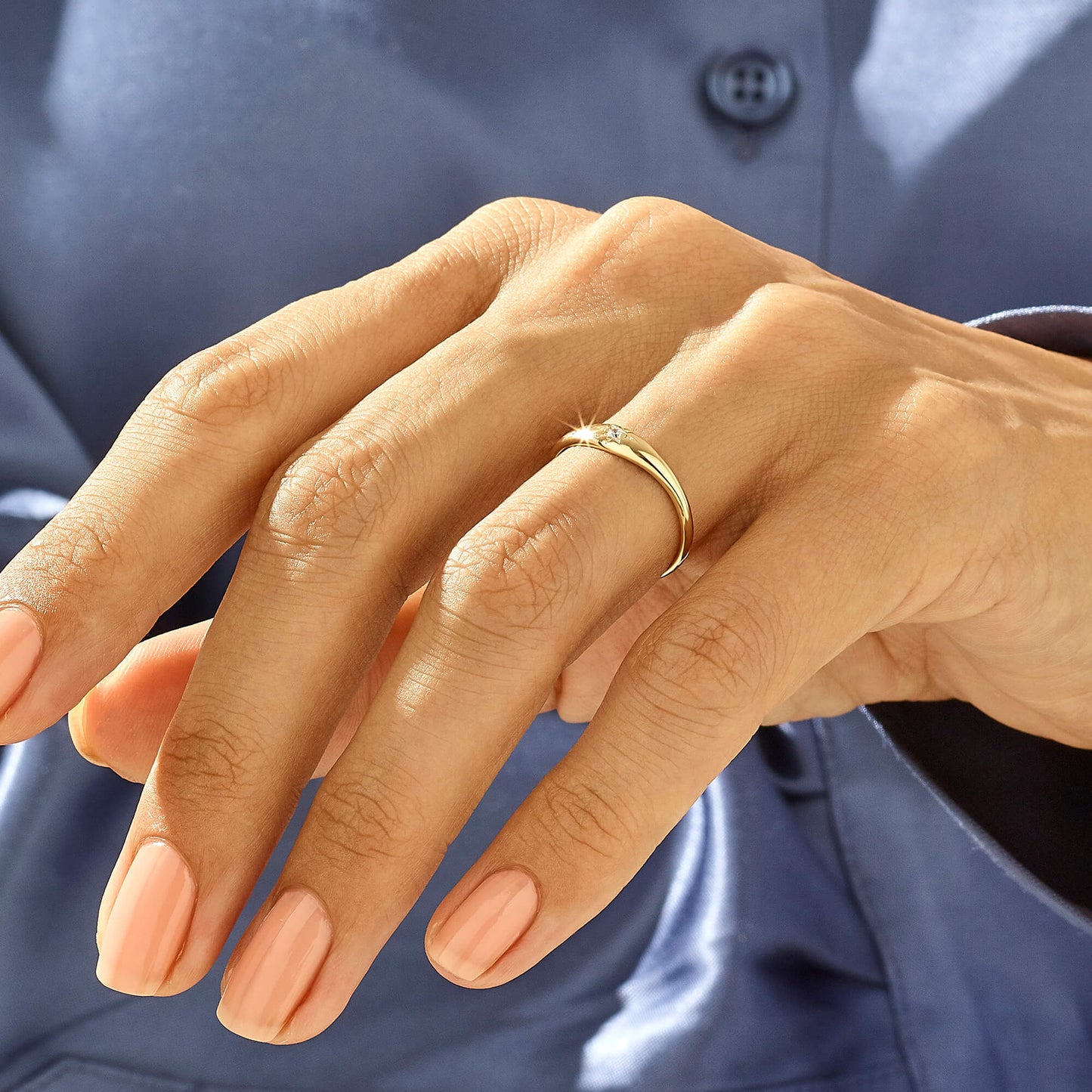 Iconic Signet Star Ring in Gold