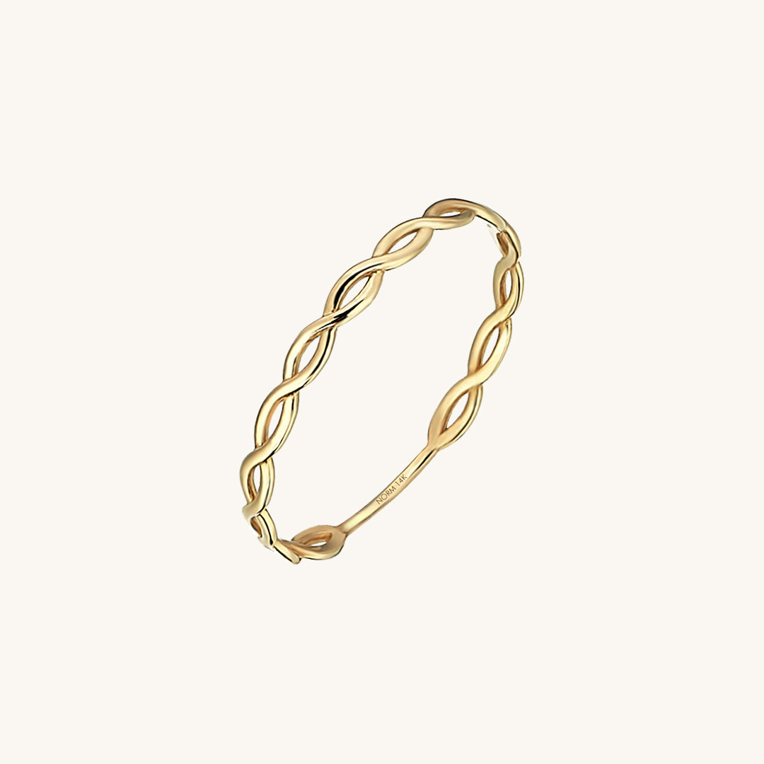 Iconic Twisted Ring in Gold