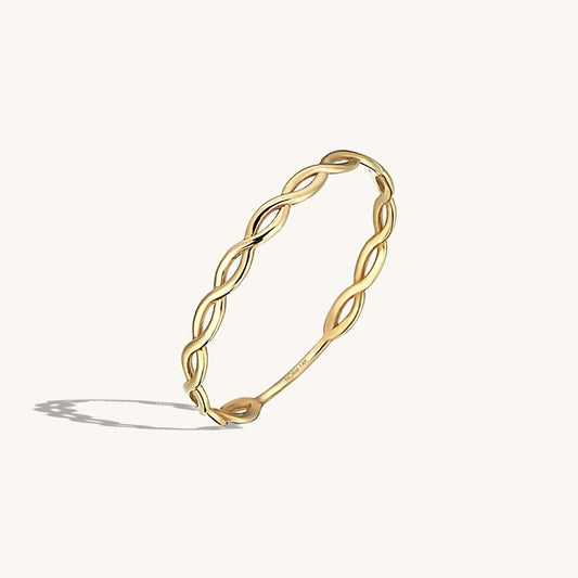 Iconic Twisted Ring in Gold