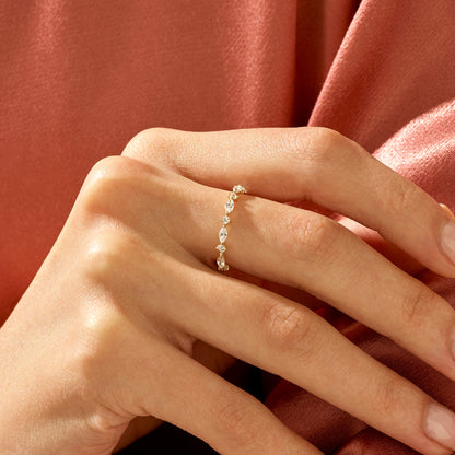Marquise Band Ring in Gold