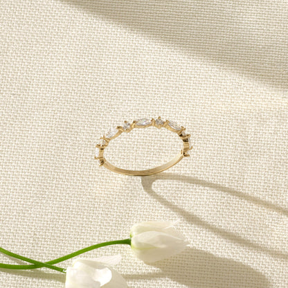 Marquise Band Ring in Gold