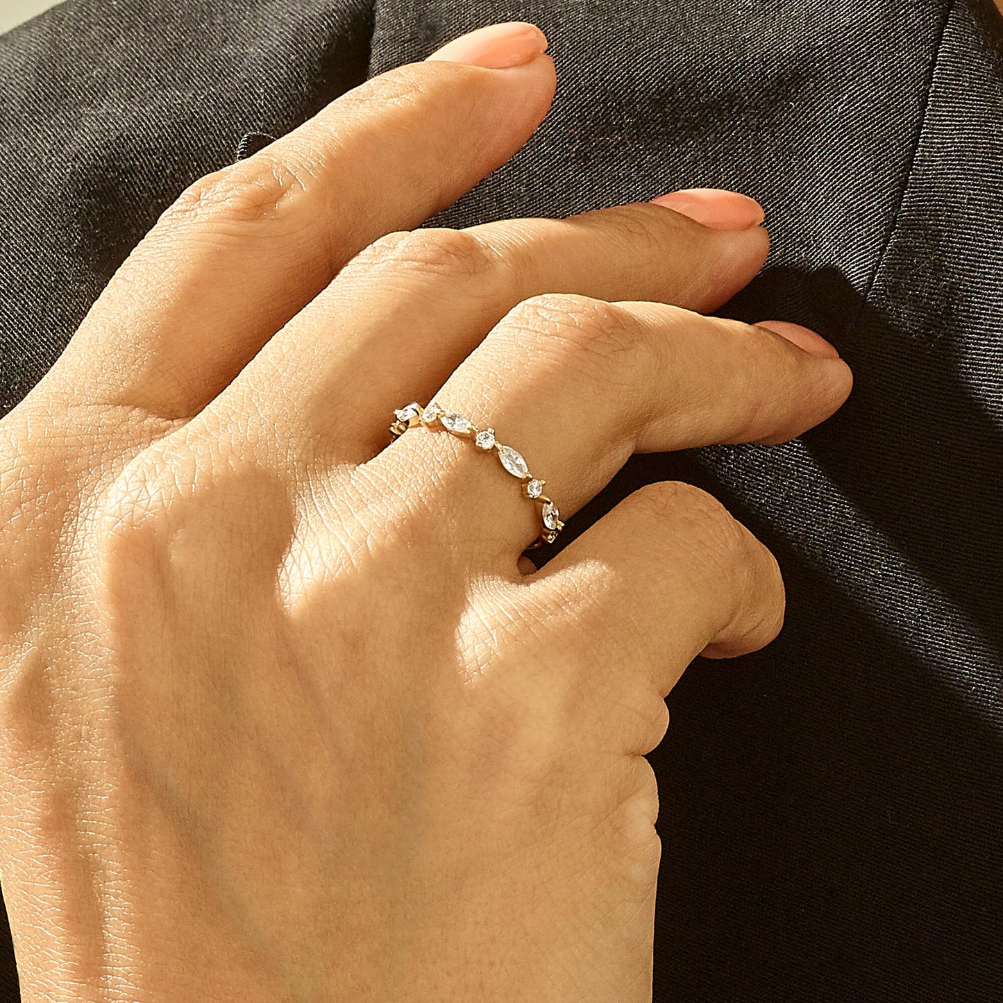 Marquise Band Ring in Gold