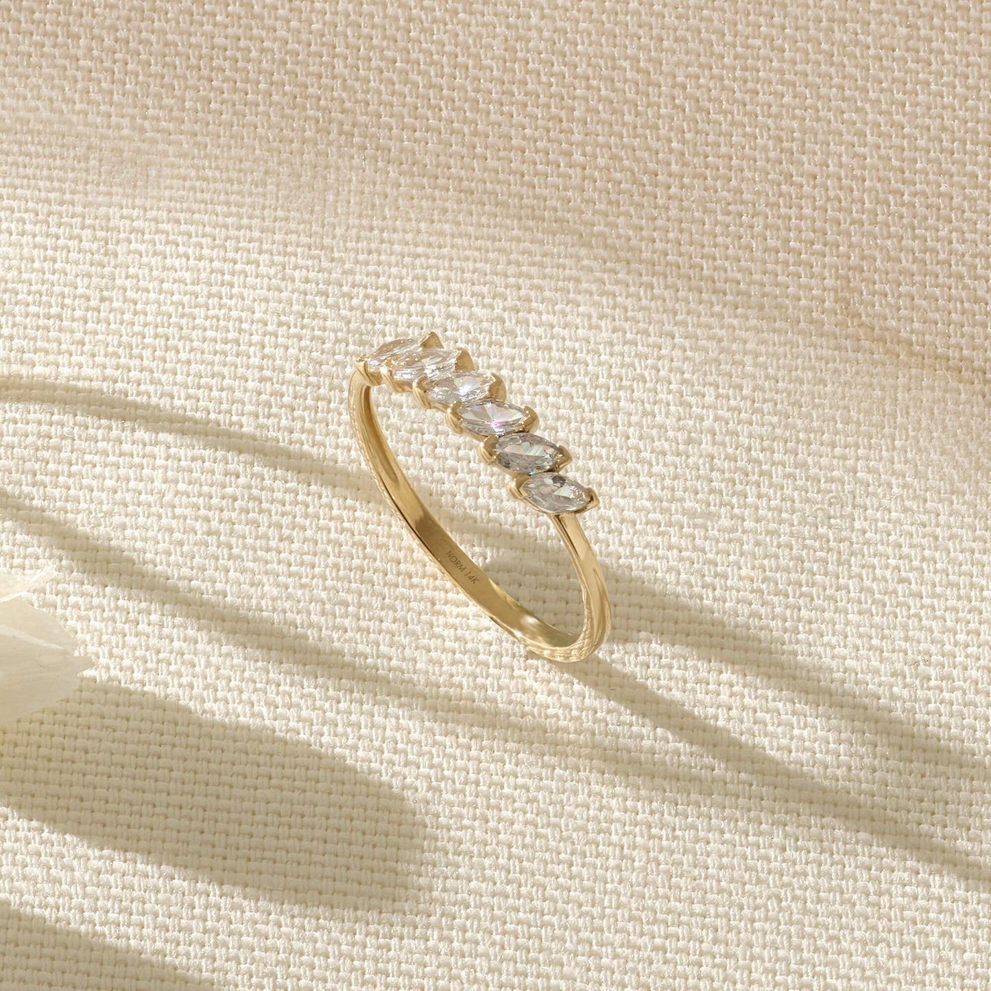 Marquise Wedding Ring in Gold
