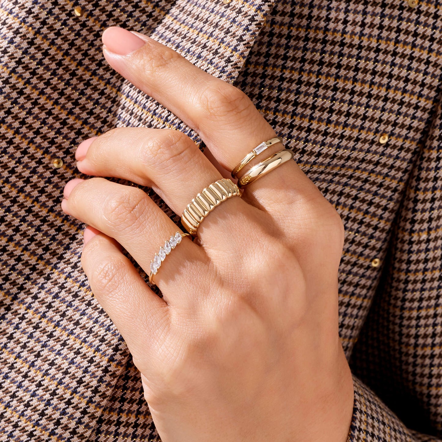 Marquise Wedding Ring in Gold