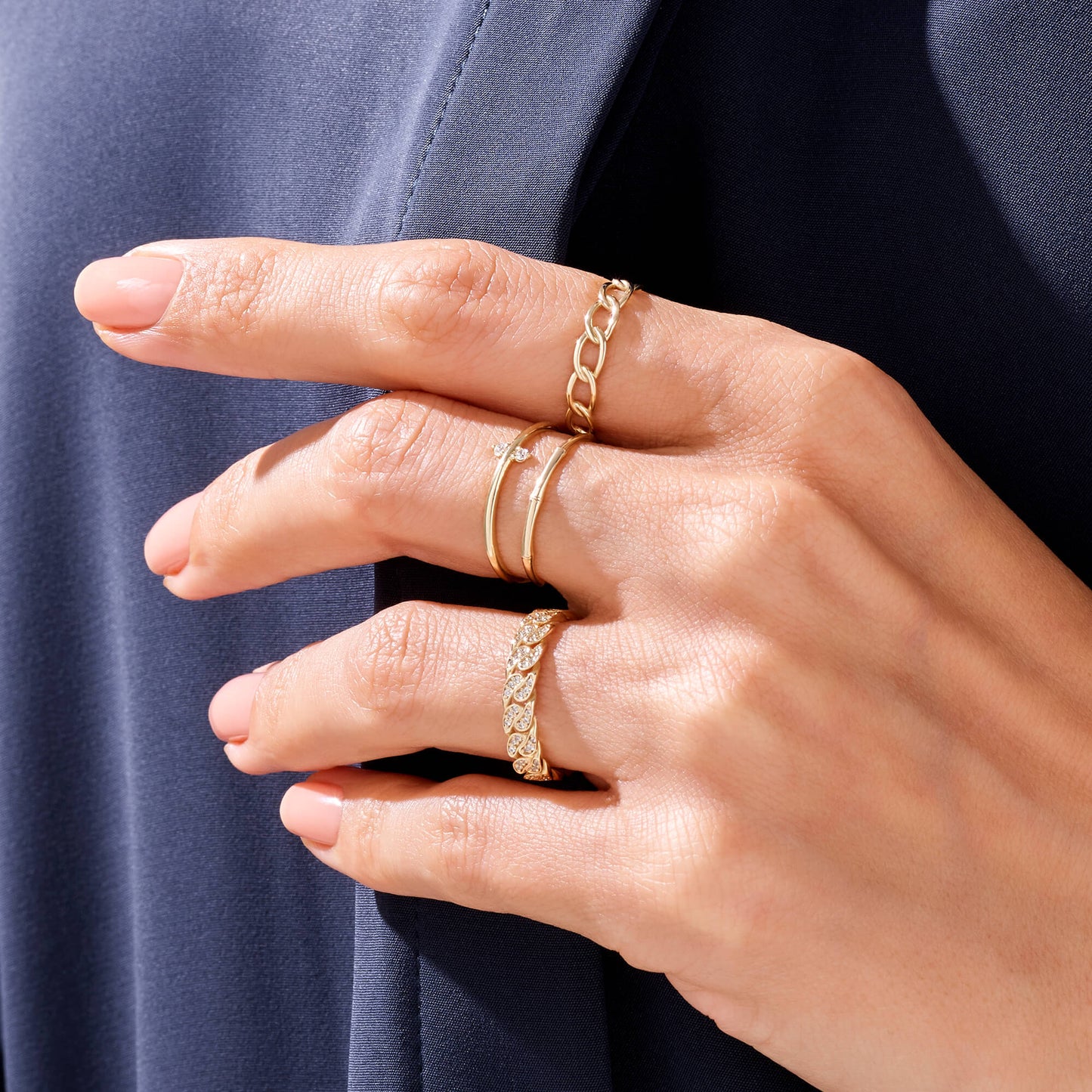 Minimalist Cuban Links Ring in Gold