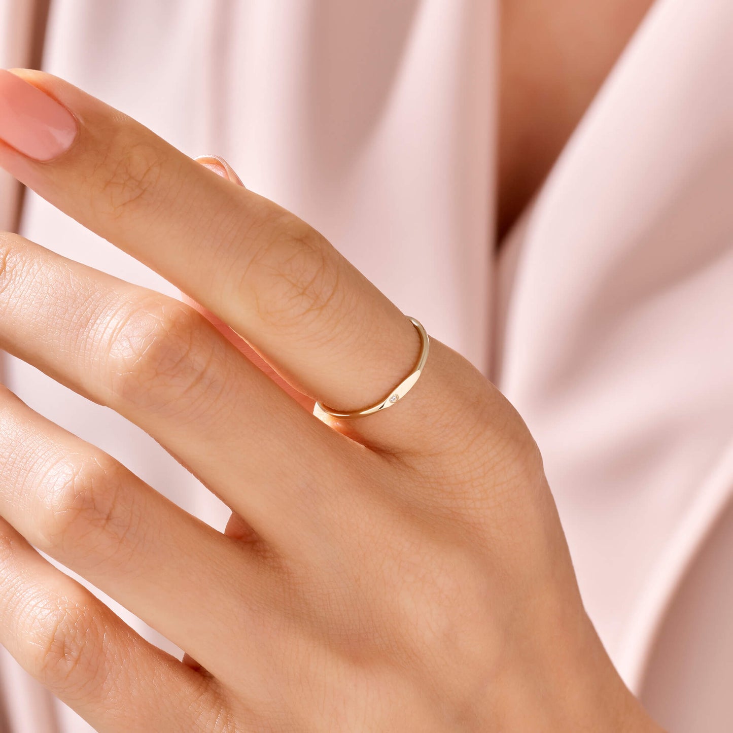 Minimalist Signet Ring in Gold