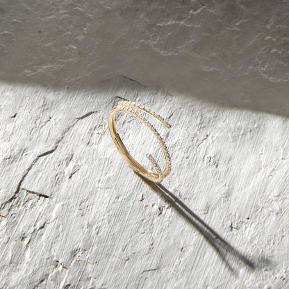 Minimalist Wraparound Ring in Gold