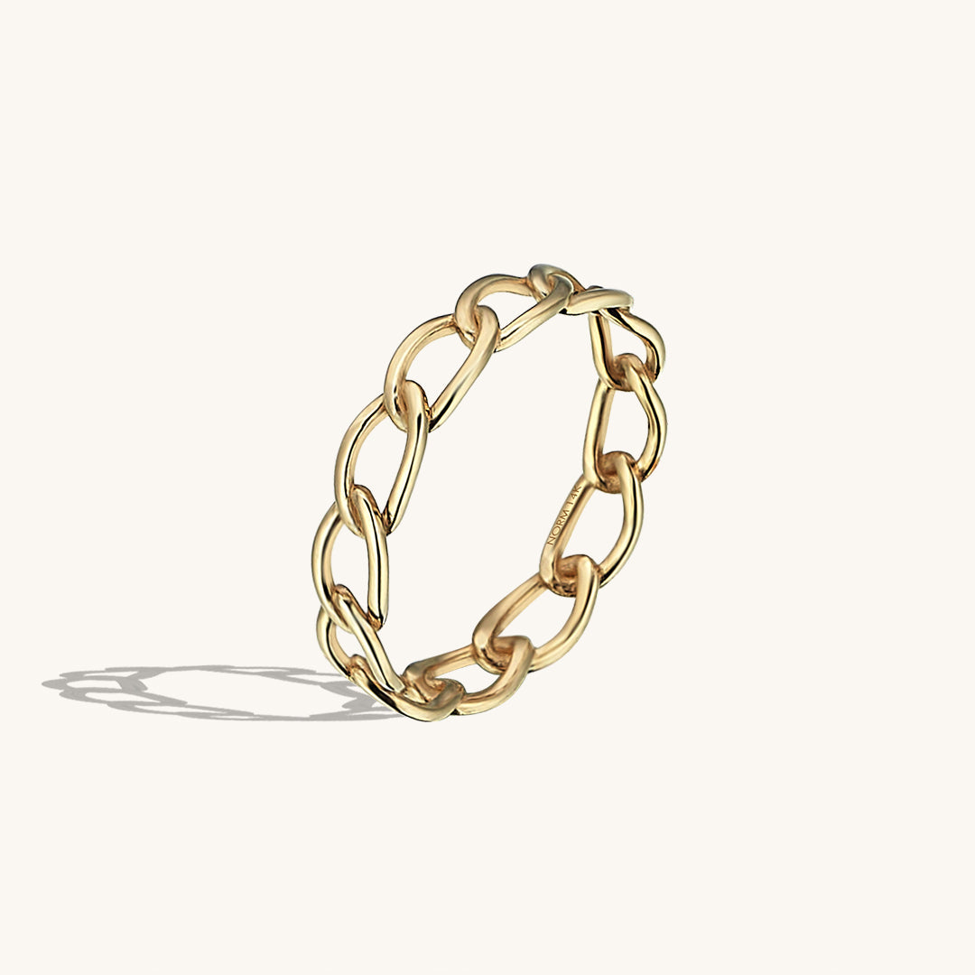 Oval Chain Ring in Gold