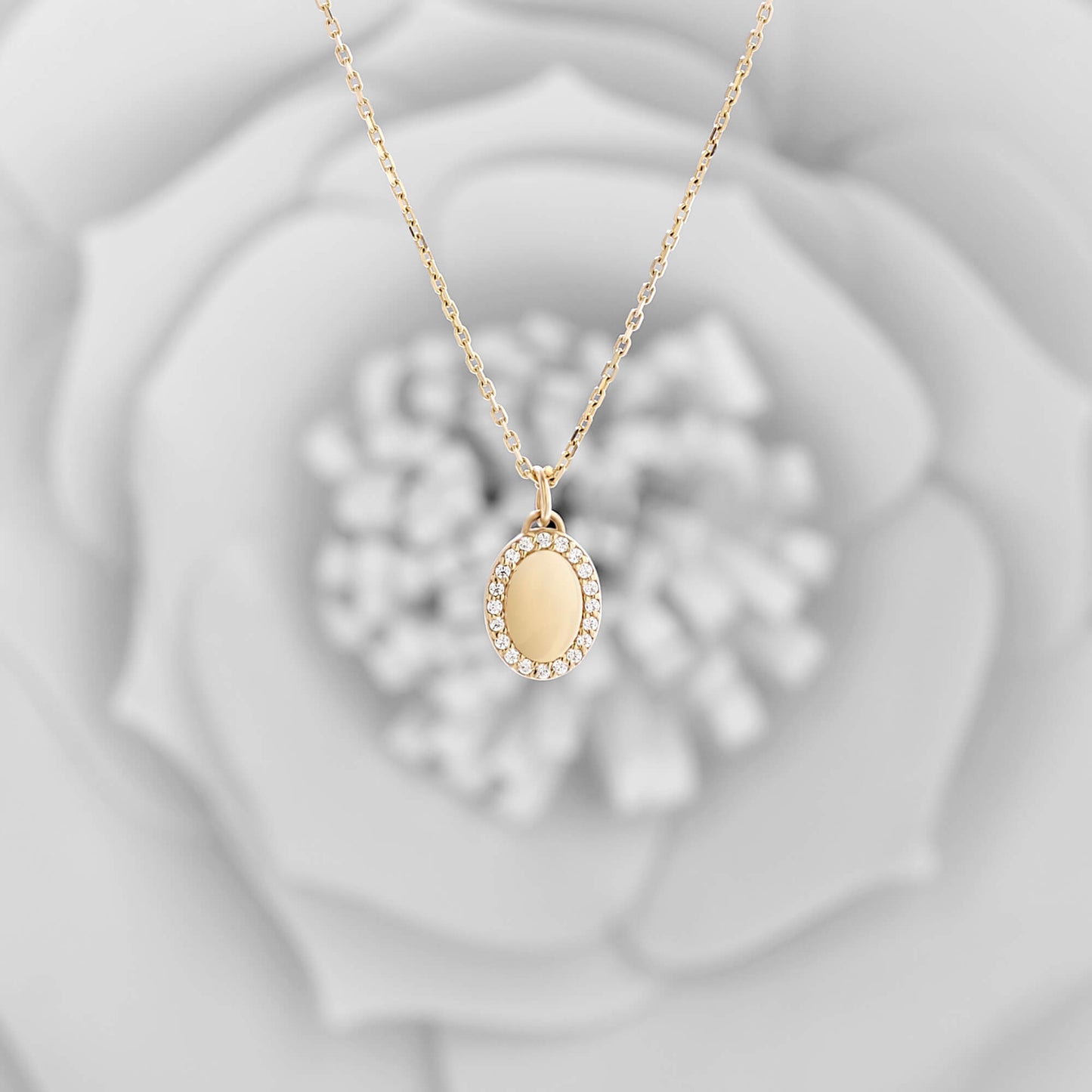 Oval Signet Necklace in Gold