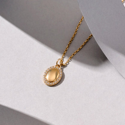 Oval Signet Necklace in Gold