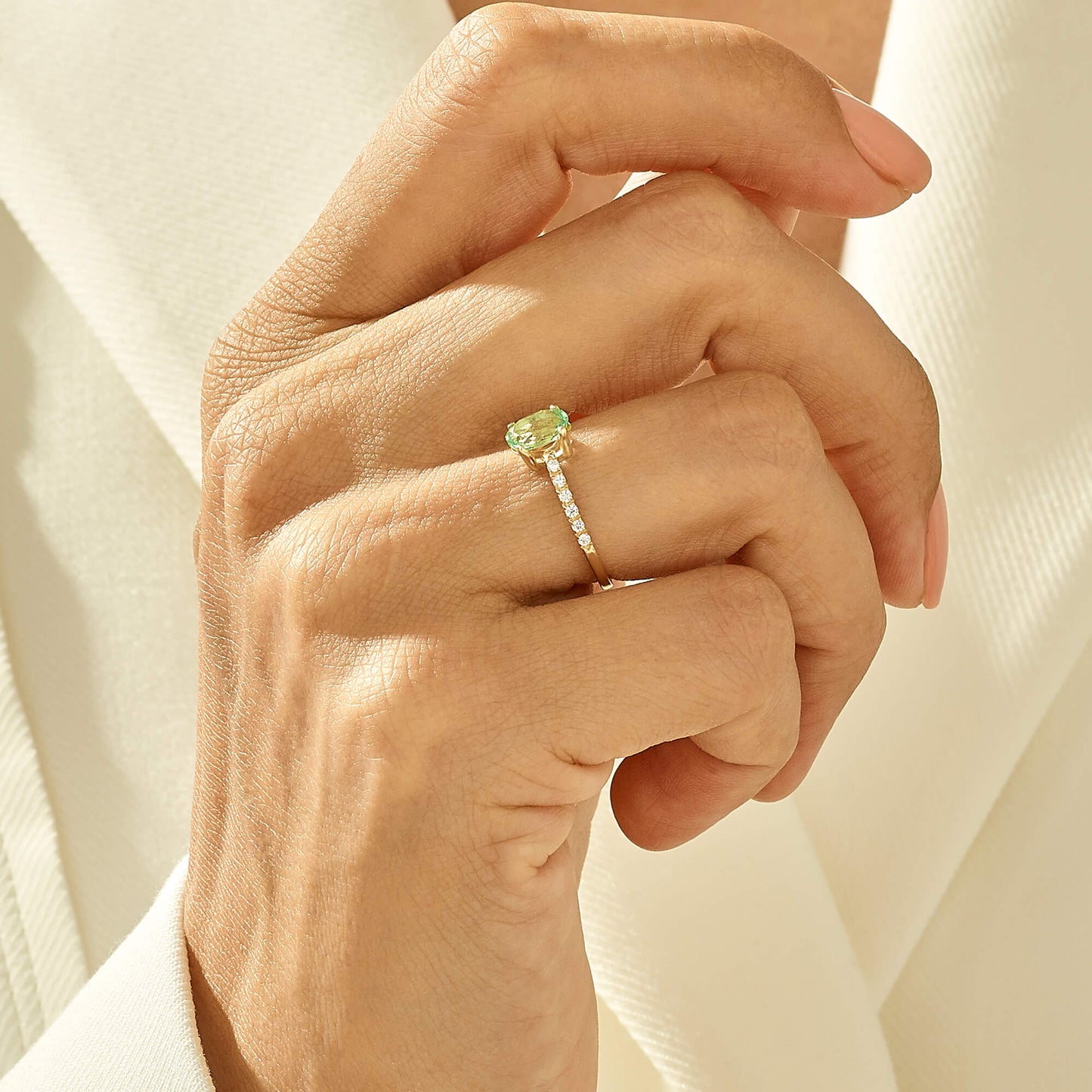 Paraiba Tourmaline Oval Solitaire Ring in Gold