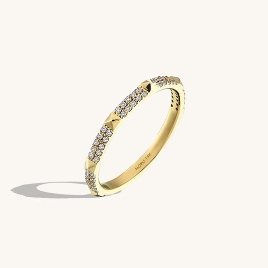 Pyramid Ring in Gold