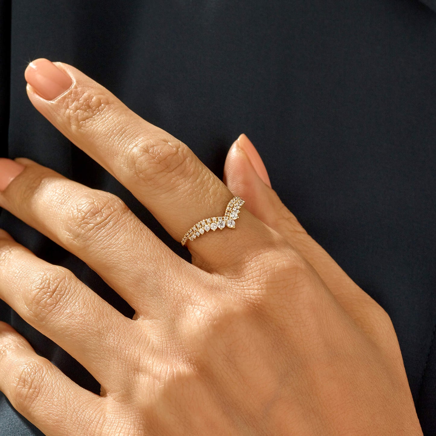 Royal Curve Ring in Gold