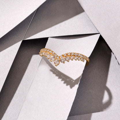 Royal Curve Ring in Gold