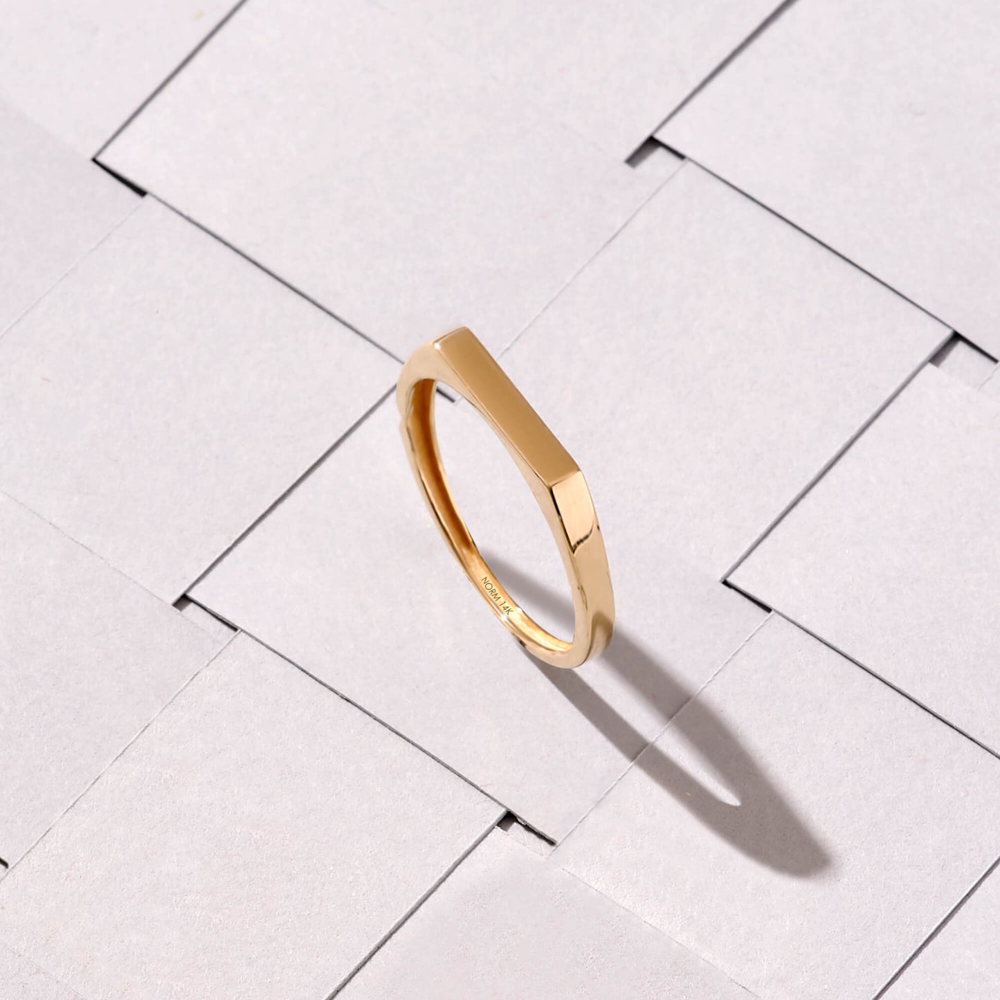 Bar Signet Ring in Gold