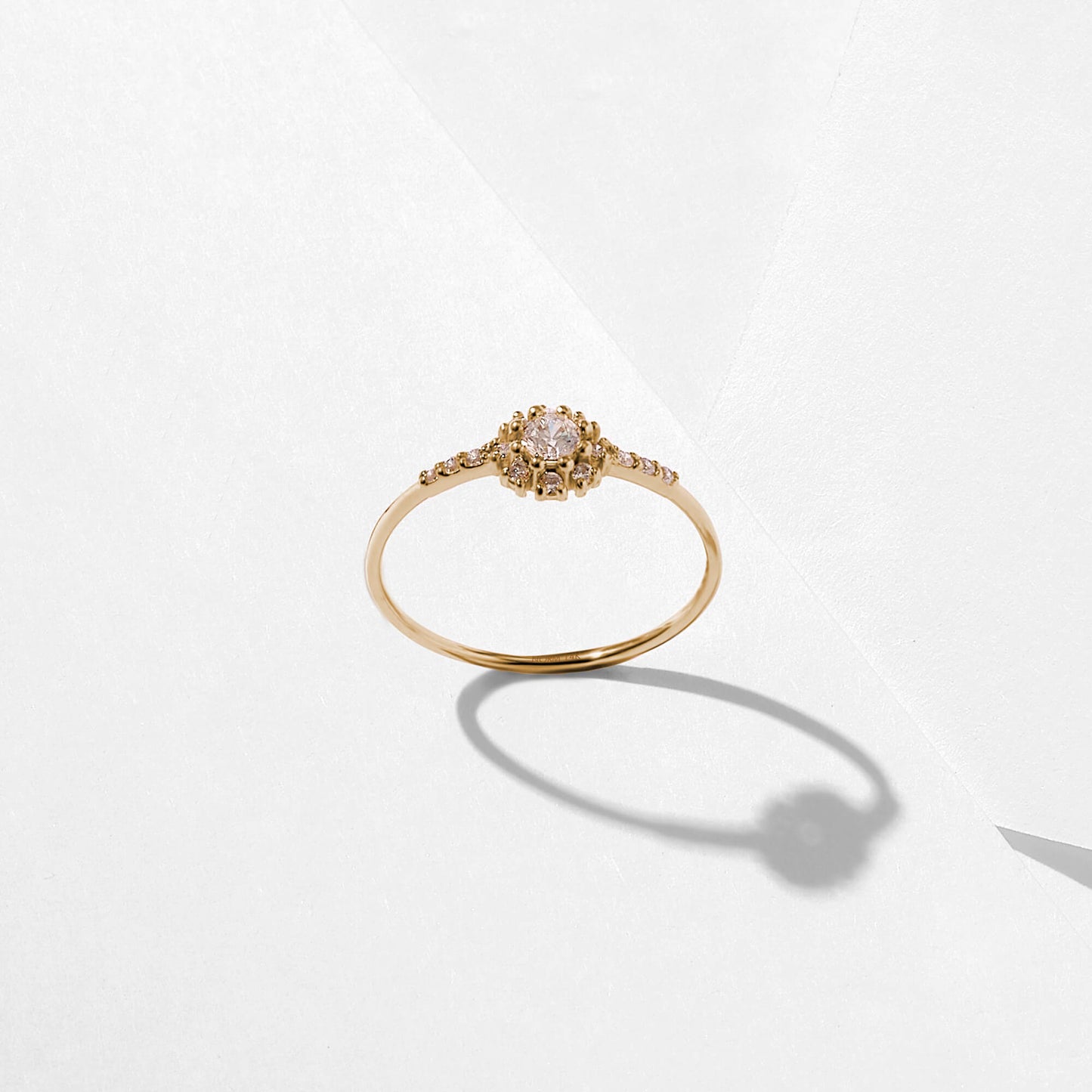 Snowflake Ring in Gold