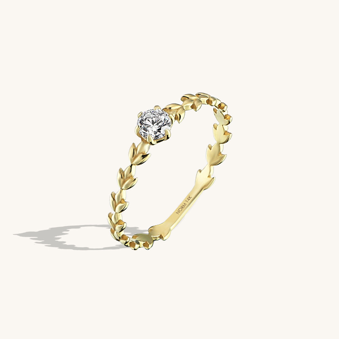 Solitaire Vine Ring in Gold