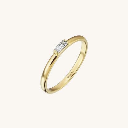 Solo Baguette Ring in Gold