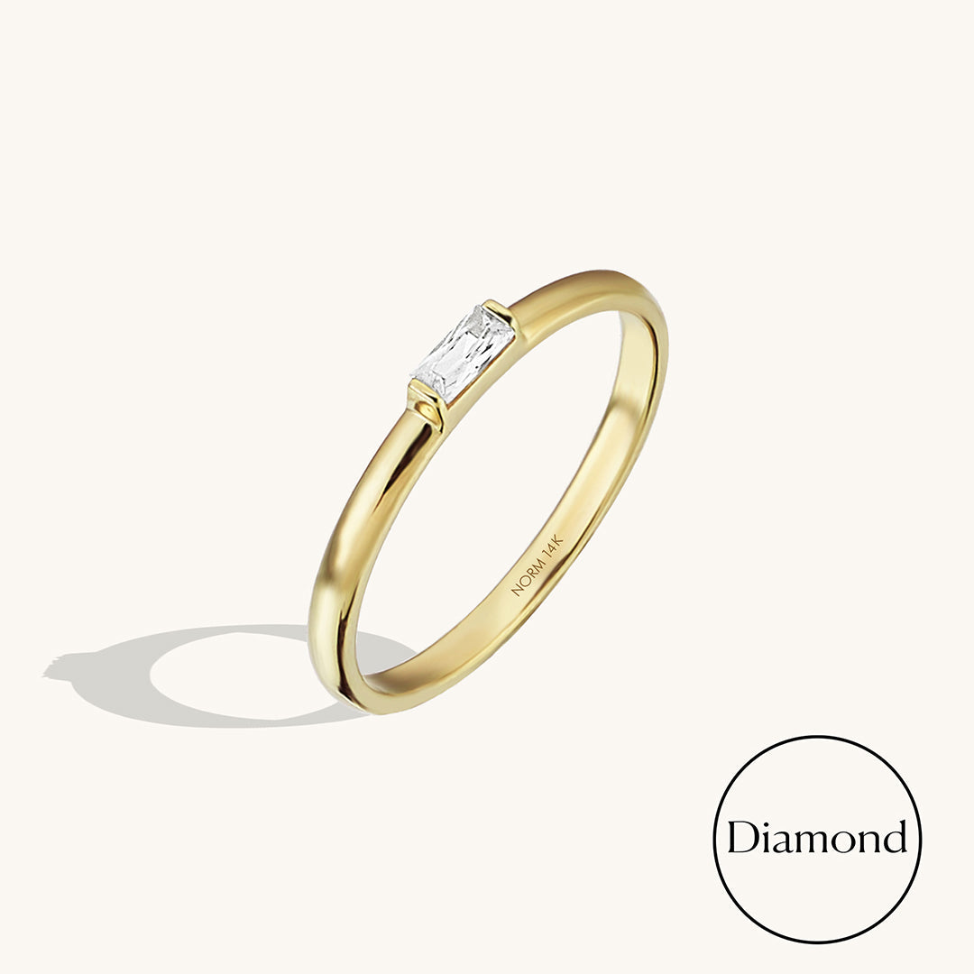 Diamond Solo Baguette Ring in Gold