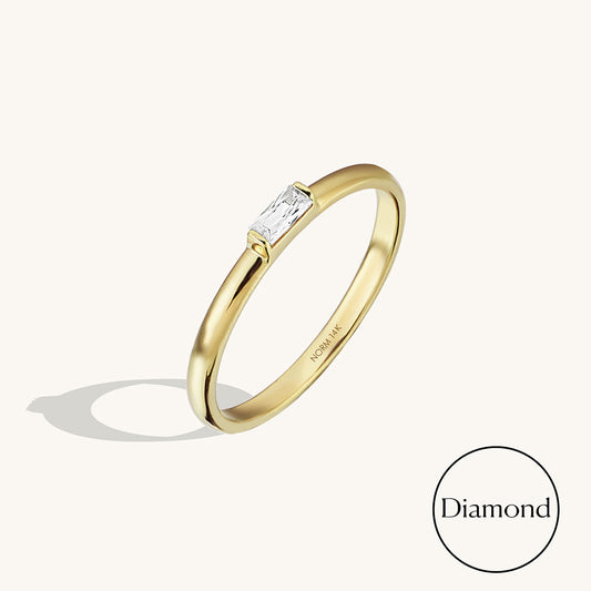 Diamond Solo Baguette Ring in Gold