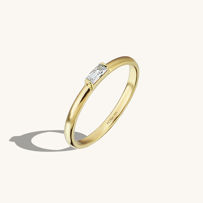 Solo Baguette Ring in Gold