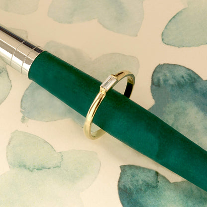 Solo Baguette Ring in Gold