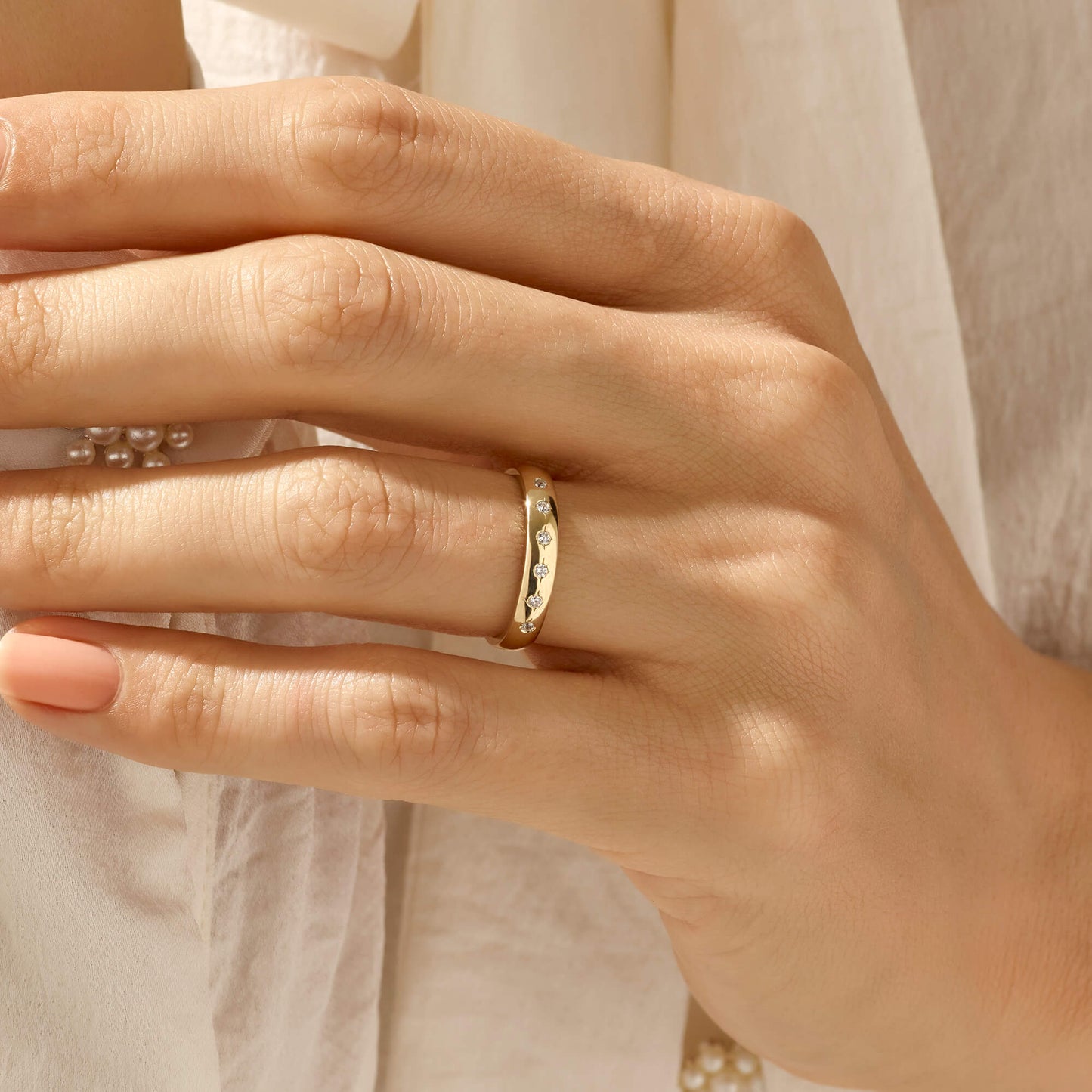 Star Wedding Ring in Gold