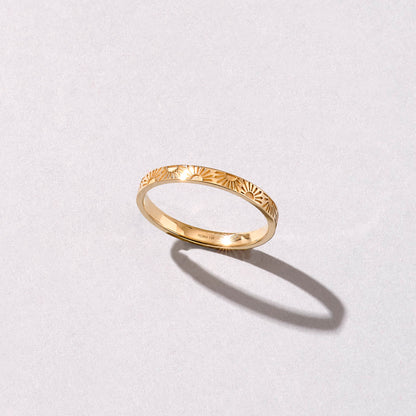 Sun Band Ring in Gold