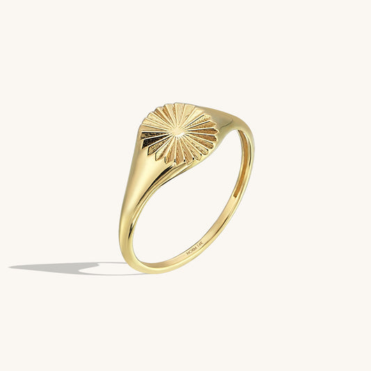 Sun Signet Ring in Gold