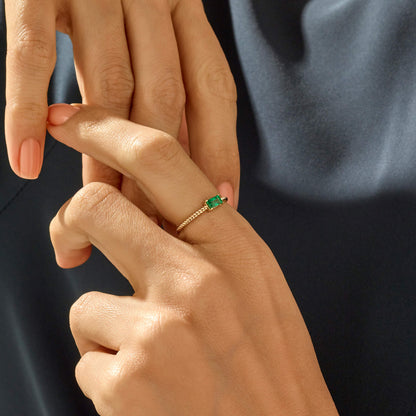 Twined Emerald Ring in Gold