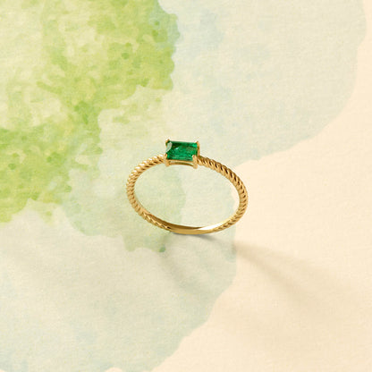 Twined Emerald Ring in Gold