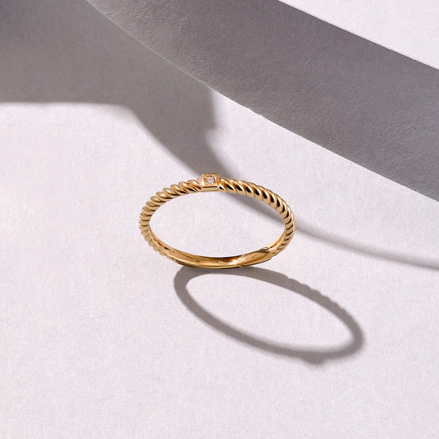 Twined Solo Ring in Gold