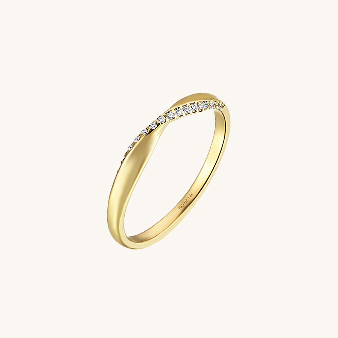 Twist Pave Band Ring in Gold